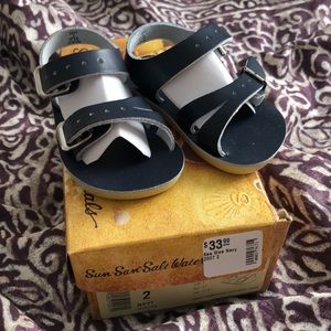 Infant sandals